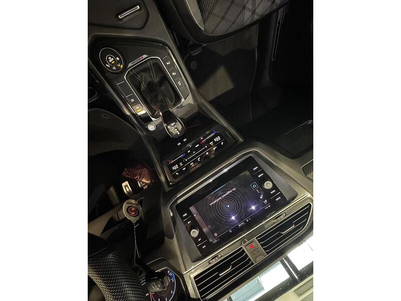 Volkswagen Tiguan 2.0 TDI R-Line SUV 5dr Diesel DSG 4Motion Euro 6 (s/s) (200 ps) - U6065