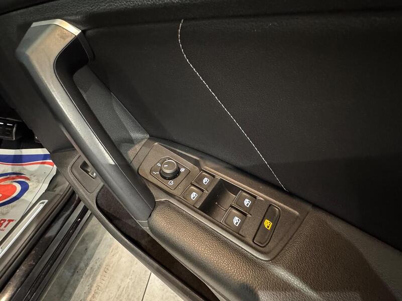 Volkswagen Tiguan 2.0 TDI R-Line Tech SUV 5dr Diesel DSG 4Motion Euro 6 (s/s) (150 ps) - U6068