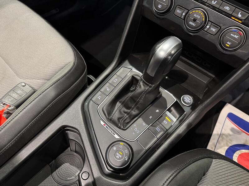 Volkswagen Tiguan 2.0 TDI R-Line Tech SUV 5dr Diesel DSG 4Motion Euro 6 (s/s) (150 ps) - U6068