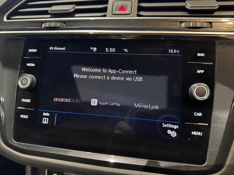 Volkswagen Tiguan 2.0 TDI R-Line Tech SUV 5dr Diesel DSG 4Motion Euro 6 (s/s) (150 ps) - U6068