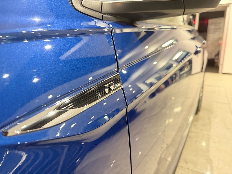 Volkswagen Polo TSI R-Line Hatchback 1.0 Manual Petrol - U6075