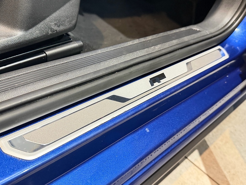 Volkswagen Polo TSI R-Line Hatchback 1.0 Manual Petrol - U6075