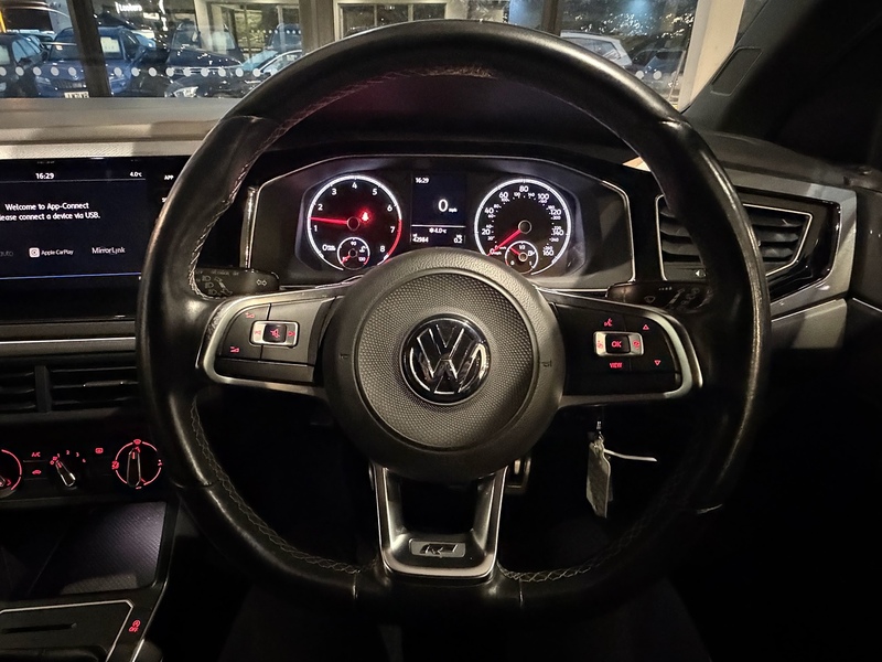 Volkswagen Polo TSI R-Line Hatchback 1.0 Manual Petrol - U6075
