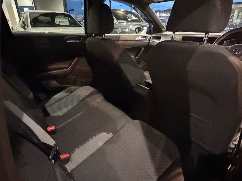 Volkswagen Polo TSI R-Line Hatchback 1.0 Manual Petrol - U6075