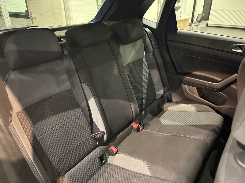 Volkswagen Polo TSI R-Line Hatchback 1.0 Manual Petrol - U6075