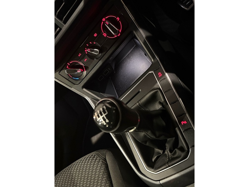 Volkswagen Polo TSI R-Line Hatchback 1.0 Manual Petrol - U6075