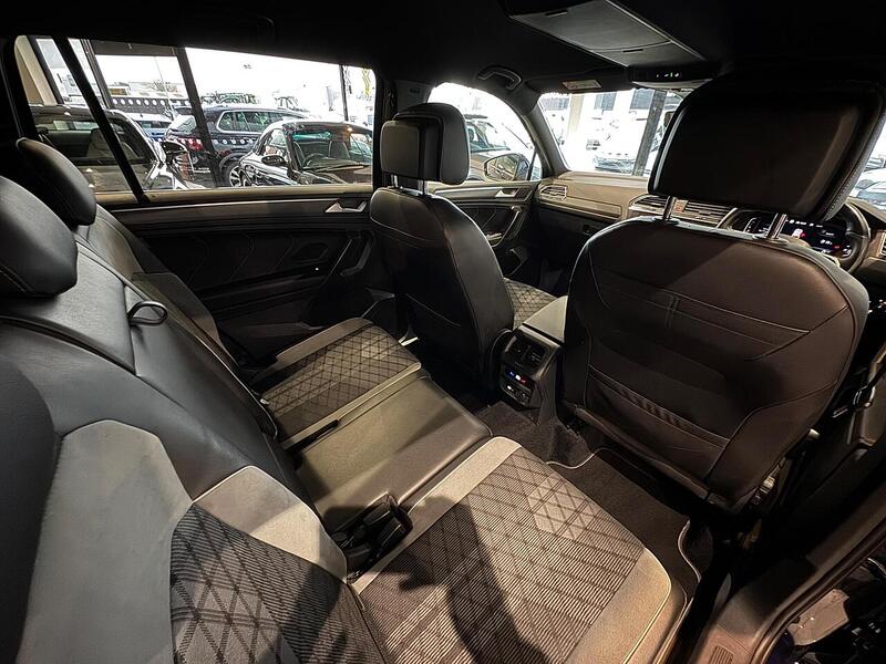 Volkswagen Tiguan Allspace 2.0 TSI R-Line SUV 5dr Petrol DSG 4Motion Euro 6 (s/s) (190 ps) - U6076