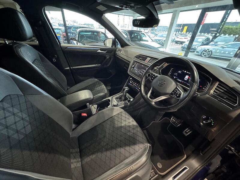 Volkswagen Tiguan Allspace 2.0 TSI R-Line SUV 5dr Petrol DSG 4Motion Euro 6 (s/s) (190 ps) - U6076