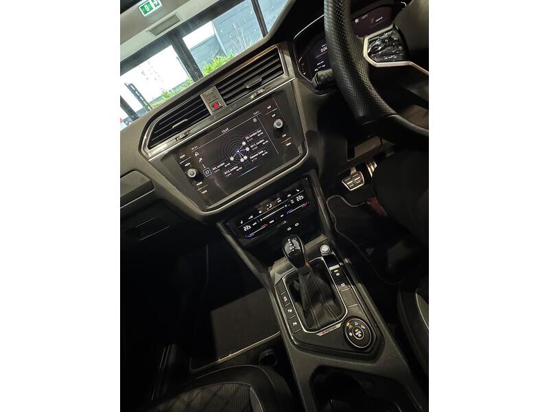 Volkswagen Tiguan Allspace 2.0 TSI R-Line SUV 5dr Petrol DSG 4Motion Euro 6 (s/s) (190 ps) - U6076