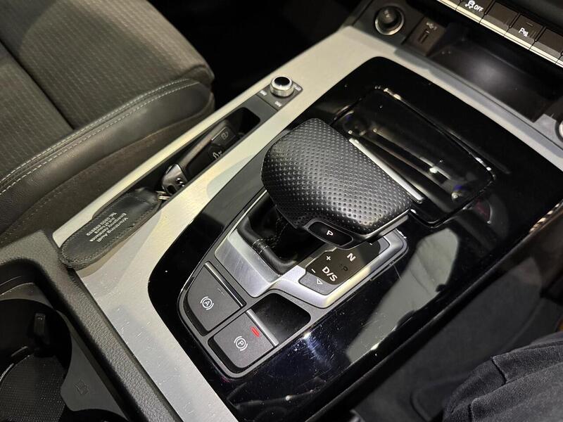 Audi Q5 2.0 TDI 40 S line SUV 5dr Diesel S Tronic quattro Euro 6 (s/s) (204 ps) - U6078
