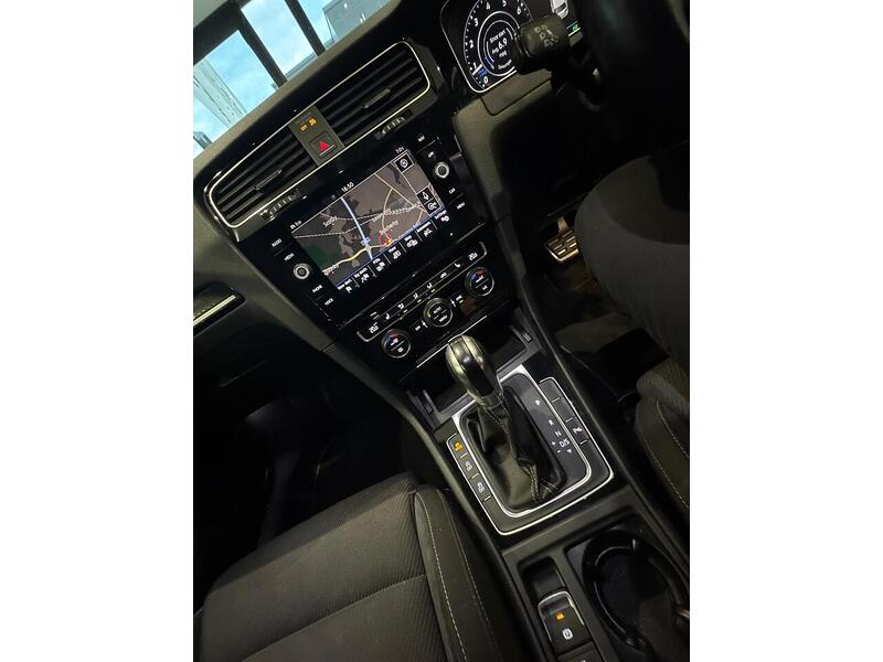 Volkswagen Golf 2.0 TSI BlueMotion Tech R Estate 5dr Petrol DSG 4Motion Euro 6 (s/s) (310 ps) - U6083