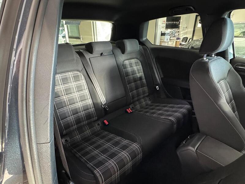 Volkswagen Golf 2.0 TDI GTD Hatchback 3dr Diesel DSG Euro 6 (s/s) (184 ps) - U6099