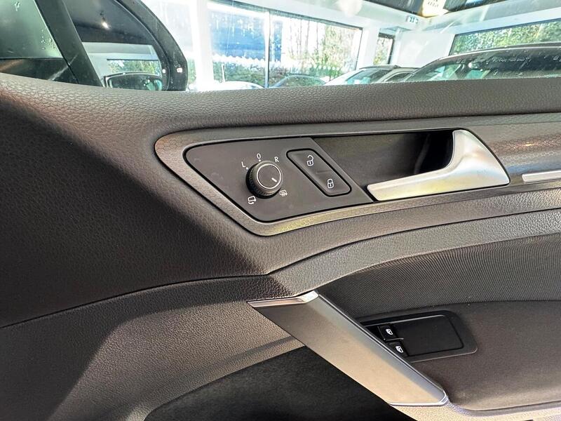 Volkswagen Golf 2.0 TDI GTD Hatchback 3dr Diesel DSG Euro 6 (s/s) (184 ps) - U6099