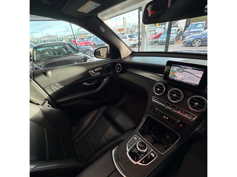 Mercedes-Benz GLC 2.1 GLC220d AMG Line (Premium) SUV 5dr Diesel G-Tronic+ 4MATIC Euro 6 (s/s) (170 ps) - U6128