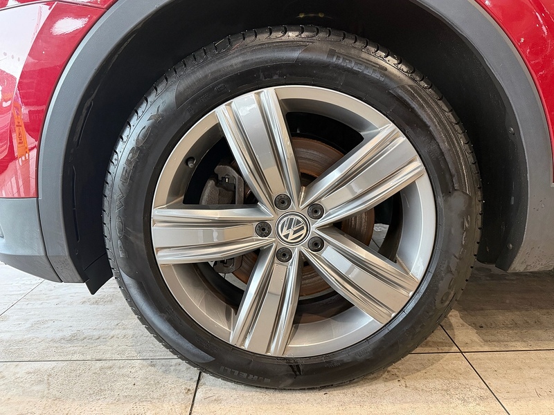 Volkswagen Tiguan 2.0 TSI SEL SUV 5dr Petrol DSG 4Motion Euro 6 (s/s) (180 ps) - U6130