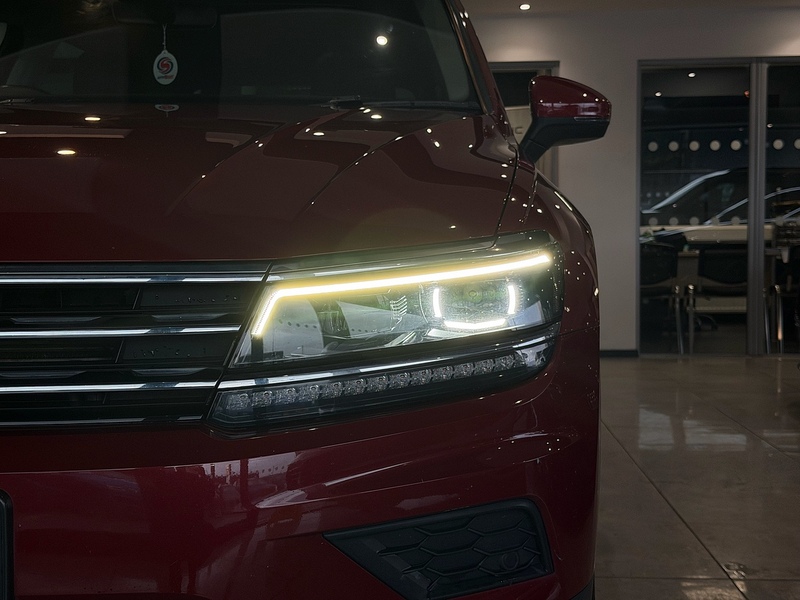 Volkswagen Tiguan 2.0 TSI SEL SUV 5dr Petrol DSG 4Motion Euro 6 (s/s) (180 ps) - U6130