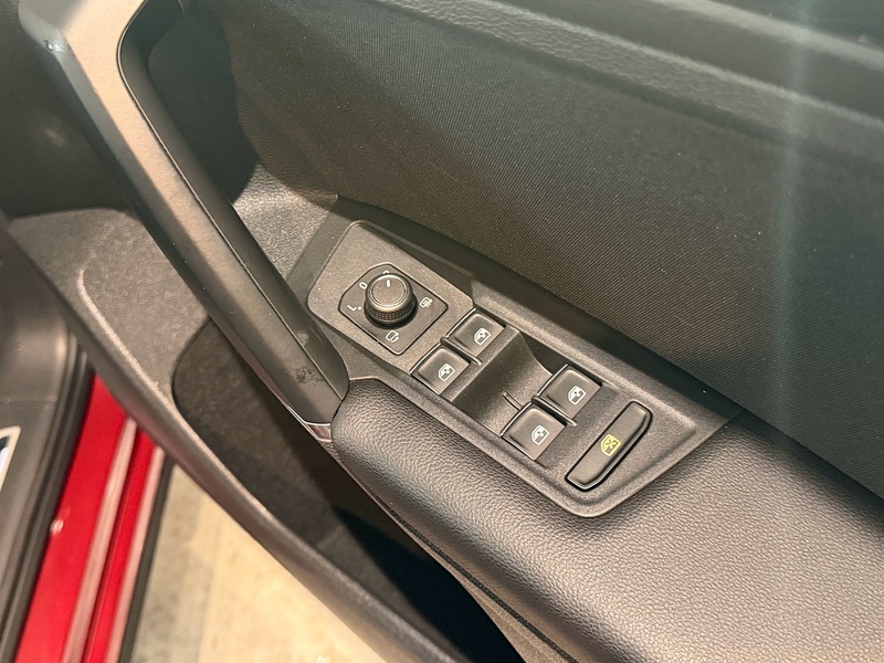 Volkswagen Tiguan 2.0 TSI SEL SUV 5dr Petrol DSG 4Motion Euro 6 (s/s) (180 ps) - U6130