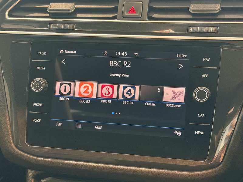 Volkswagen Tiguan 2.0 TSI SEL SUV 5dr Petrol DSG 4Motion Euro 6 (s/s) (180 ps) - U6130