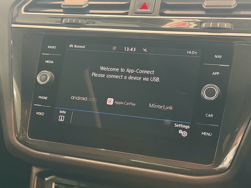 Volkswagen Tiguan 2.0 TSI SEL SUV 5dr Petrol DSG 4Motion Euro 6 (s/s) (180 ps) - U6130