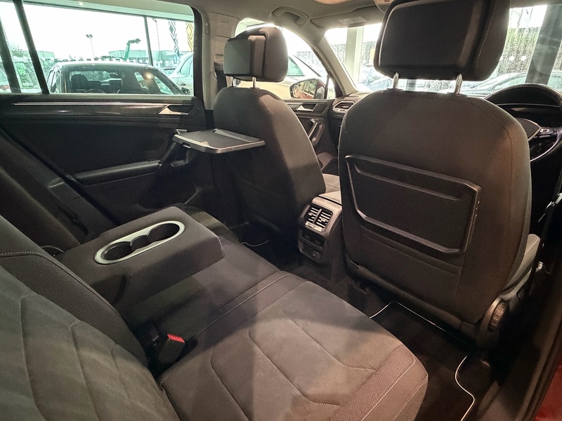 Volkswagen Tiguan 2.0 TSI SEL SUV 5dr Petrol DSG 4Motion Euro 6 (s/s) (180 ps) - U6130