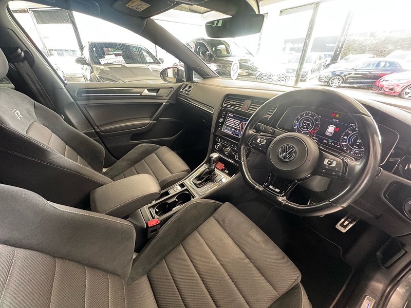 Volkswagen Golf Golf 2.0 TSI R DSG 4Motion Euro 6 (s/s) 5dr Hatchback 2.0 Automatic Petrol - U6151