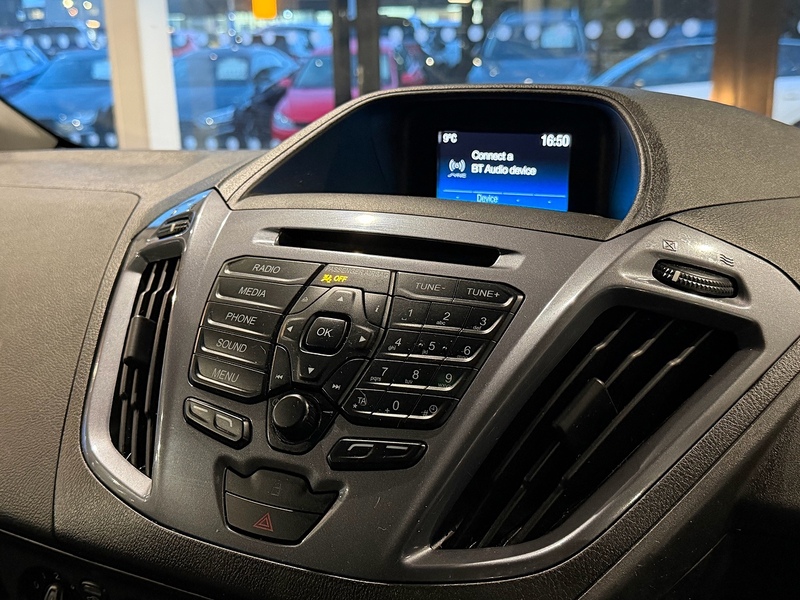 Ford Transit Custom TDCi 290 Limited Combi Van 2.0 Manual Diesel - U6178