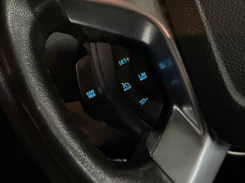 Ford Transit Custom TDCi 290 Limited Combi Van 2.0 Manual Diesel - U6178