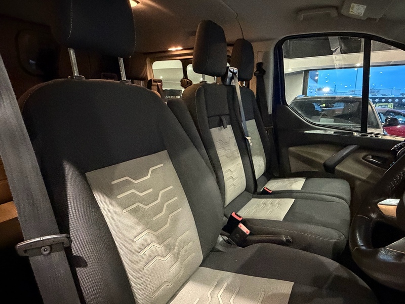 Ford Transit Custom TDCi 290 Limited Combi Van 2.0 Manual Diesel - U6178