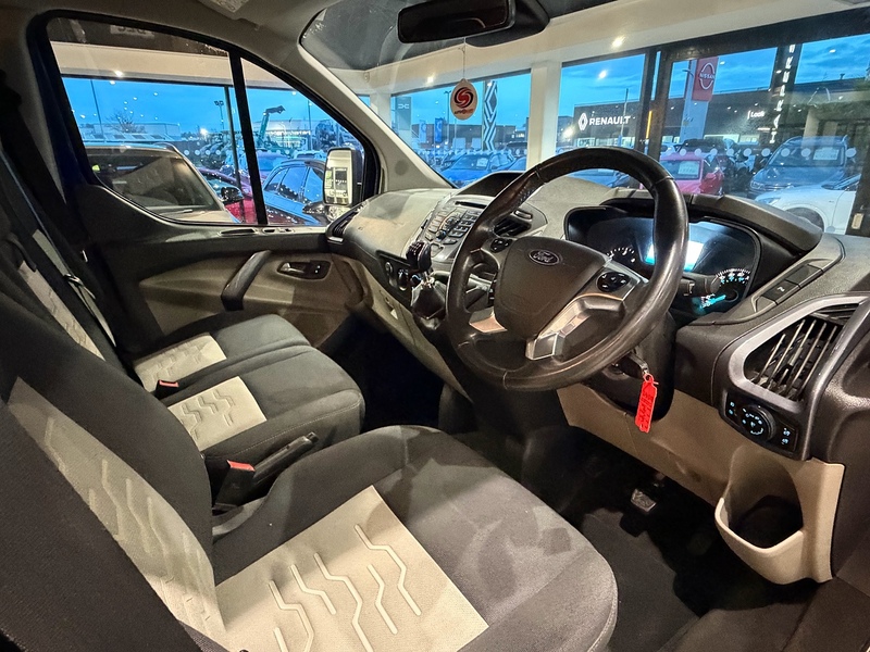 Ford Transit Custom TDCi 290 Limited Combi Van 2.0 Manual Diesel - U6178