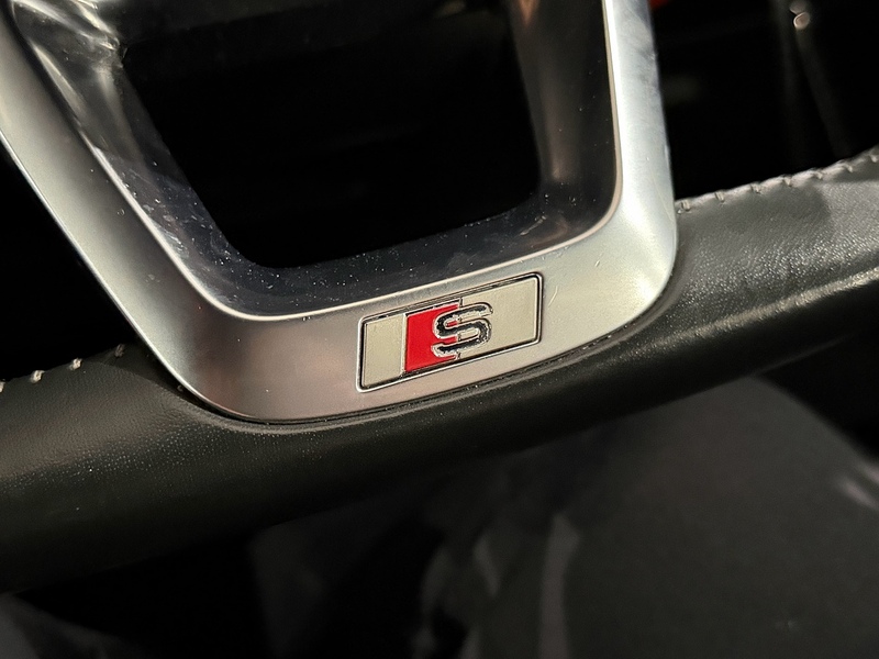 Audi Q3 TFSI S line SUV 2.0 Automatic Petrol - U6190