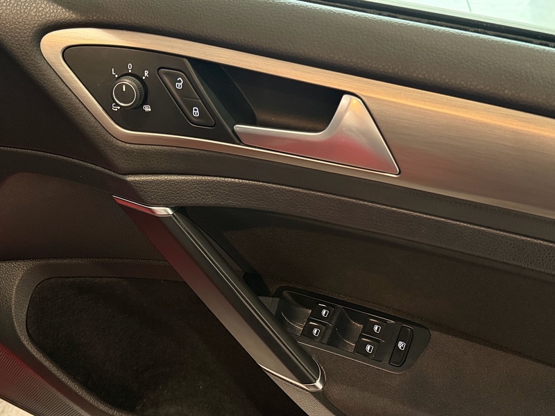 Volkswagen Golf Bluemotion Tdi 2.0 Hatchback Manual Diesel - U6193