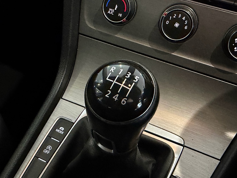 Volkswagen Golf Bluemotion Tdi 2.0 Hatchback Manual Diesel - U6193