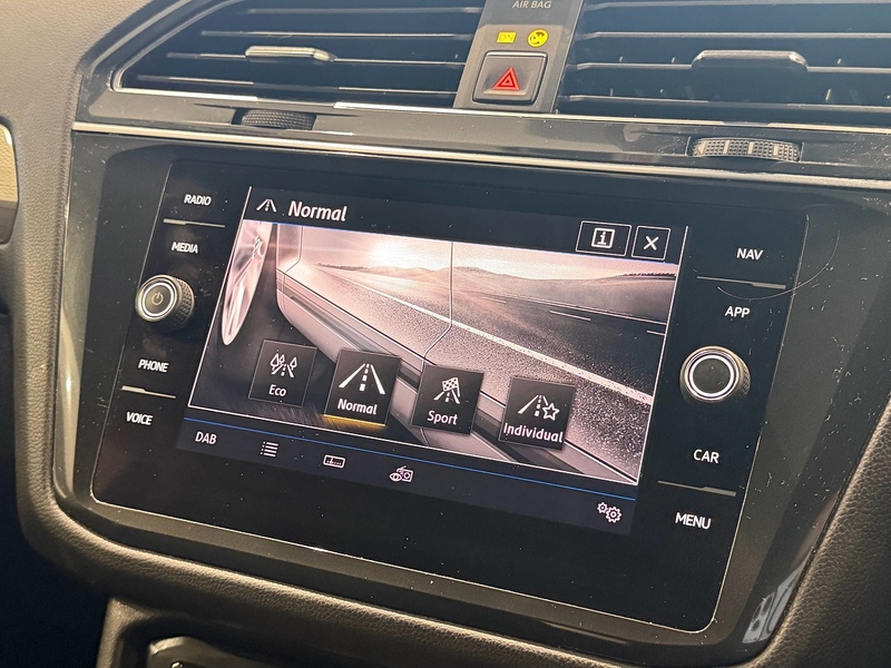 Volkswagen Tiguan Allspace 2.0 TDI SE Nav SUV 5dr Diesel DSG 4Motion Euro 6 (s/s) (150 ps) - U6194