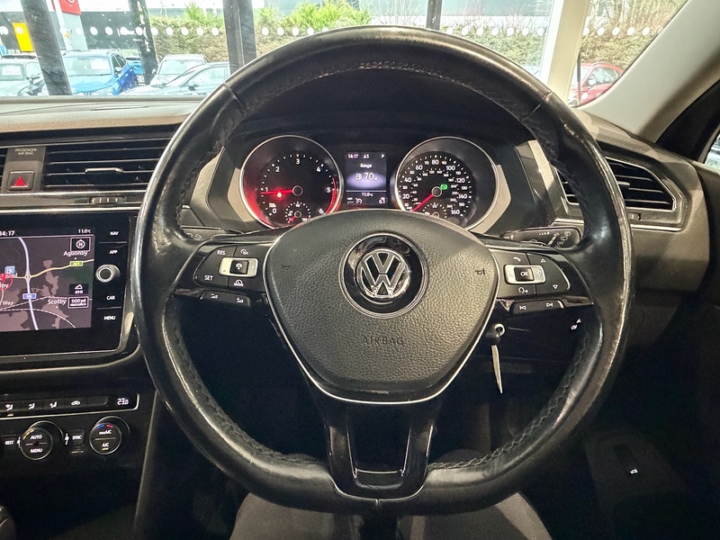 Volkswagen Tiguan Allspace 2.0 TDI SE Nav SUV 5dr Diesel DSG 4Motion Euro 6 (s/s) (150 ps) - U6194