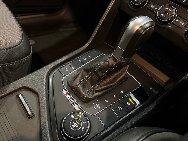 Volkswagen Tiguan 2.0 BiTDI R-Line SUV 5dr Diesel DSG 4Motion Euro 6 (s/s) (240 ps) - U6200