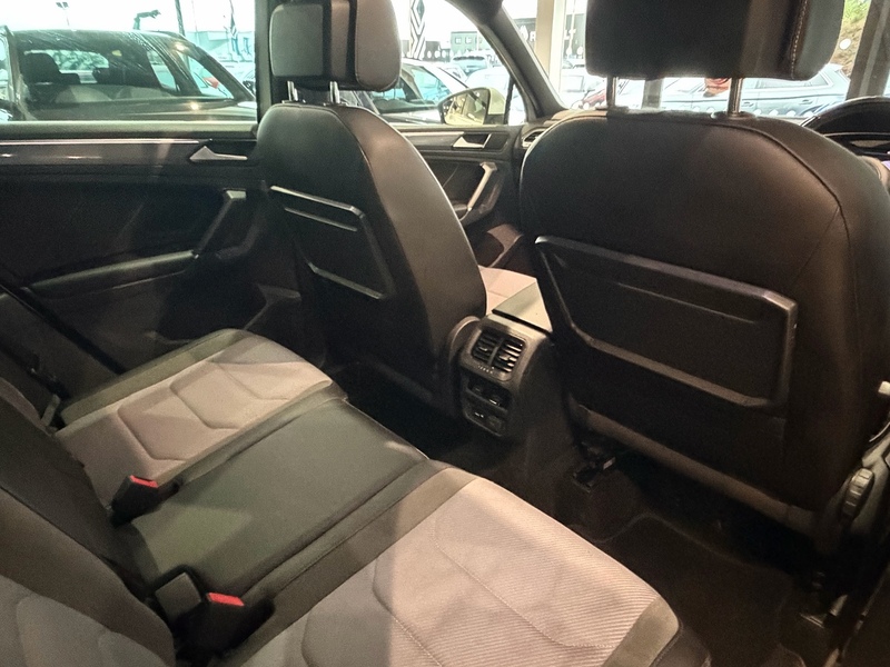 Volkswagen Tiguan 2.0 BiTDI R-Line SUV 5dr Diesel DSG 4Motion Euro 6 (s/s) (240 ps) - U6200