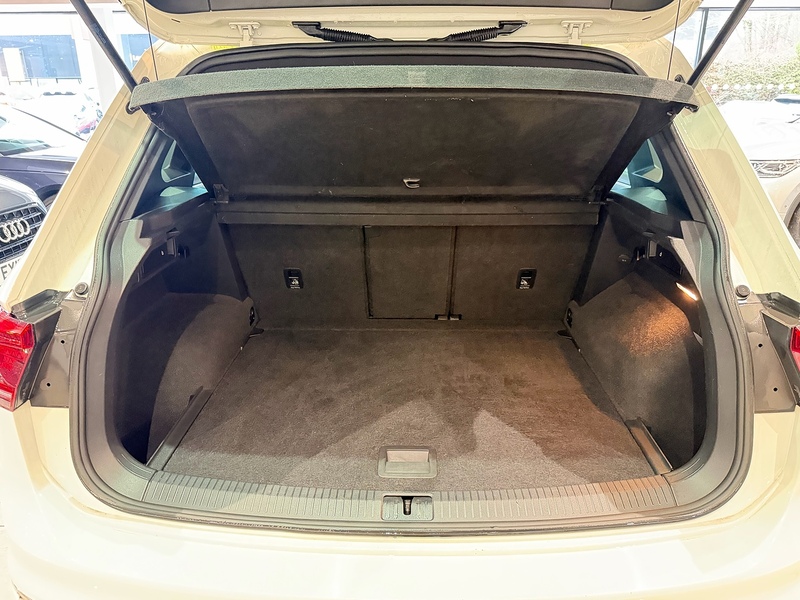 Volkswagen Tiguan 2.0 BiTDI R-Line SUV 5dr Diesel DSG 4Motion Euro 6 (s/s) (240 ps) - U6200