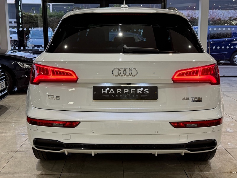 Audi Q5 2.0 TFSI 45 Black Edition SUV 5dr Petrol S Tronic quattro Euro 6 (s/s) (245 ps) - U6206