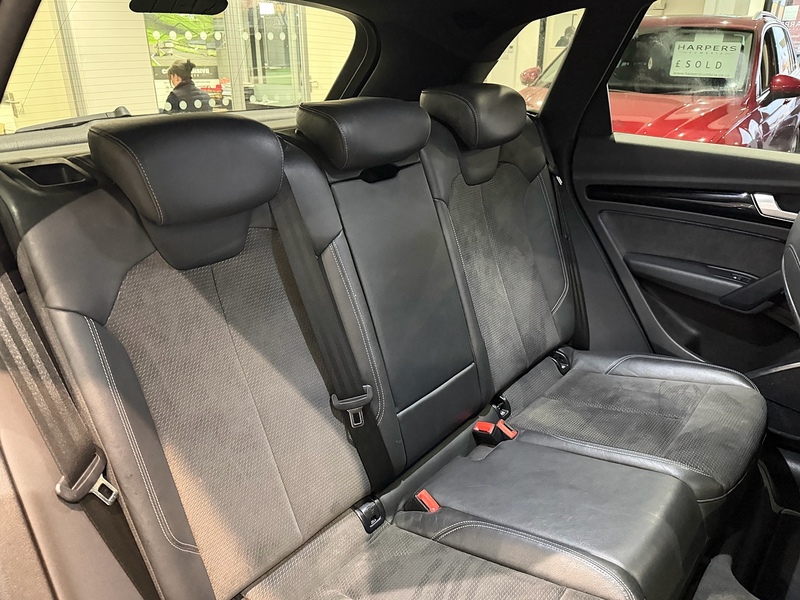 Audi Q5 2.0 TFSI 45 Black Edition SUV 5dr Petrol S Tronic quattro Euro 6 (s/s) (245 ps) - U6206