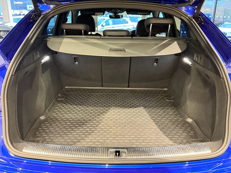 Audi Q5 2.0 TDI 40 S line Sportback 5dr Diesel S Tronic quattro Euro 6 (s/s) (204 ps) - U6209