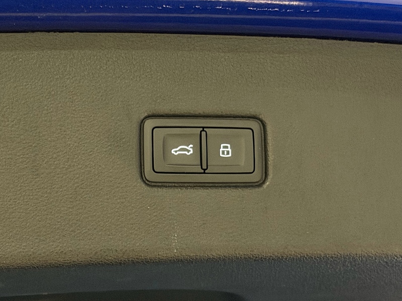 Audi Q5 2.0 TDI 40 S line Sportback 5dr Diesel S Tronic quattro Euro 6 (s/s) (204 ps) - U6209