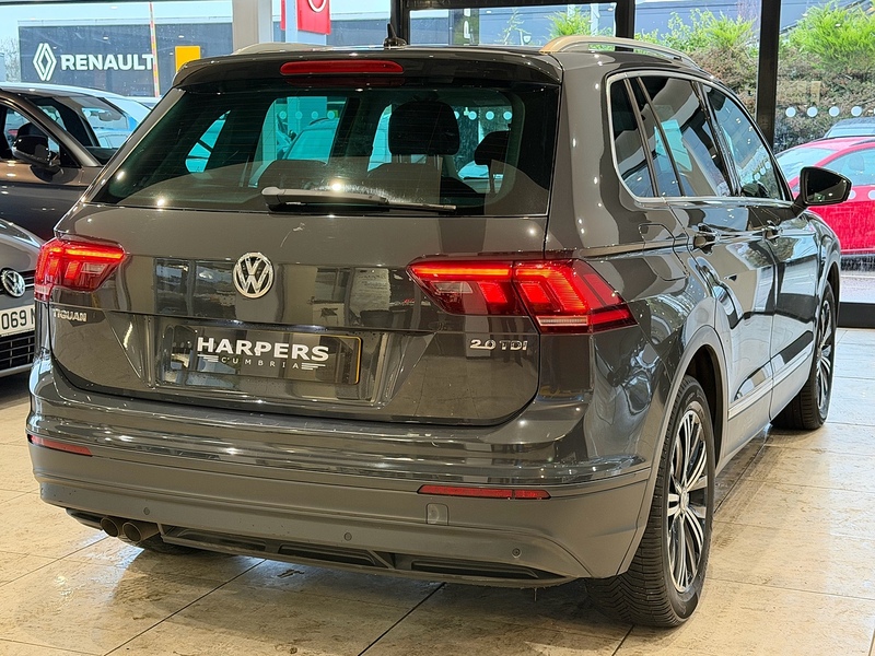 Volkswagen Tiguan TDI BlueMotion Tech SE Navigation SUV 2.0 Manual Diesel - U6213