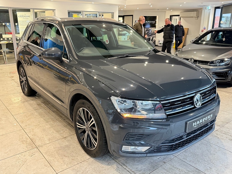 Volkswagen Tiguan TDI BlueMotion Tech SE Navigation SUV 2.0 Manual Diesel - U6213