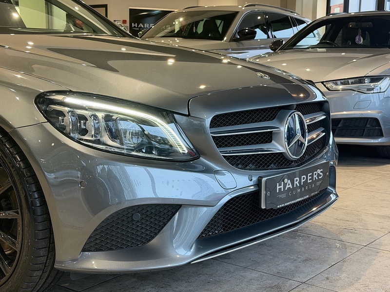 Mercedes-Benz C Class 2.0 C300 Sport (Premium Plus) Estate 5dr Petrol G-Tronic+ Euro 6 (s/s) (258 ps) - U6218