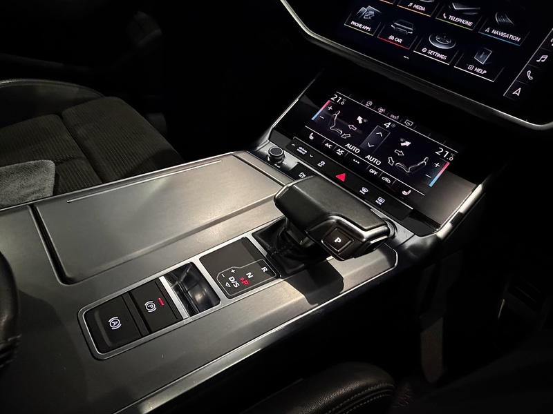 Audi A6 Avant 3.0 TDI V6 50 S line Estate 5dr Diesel Tiptronic quattro Euro 6 (s/s) (286 ps) - U6220