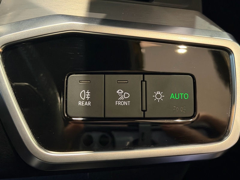 Audi A6 Avant 3.0 TDI V6 50 S line Estate 5dr Diesel Tiptronic quattro Euro 6 (s/s) (286 ps) - U6220