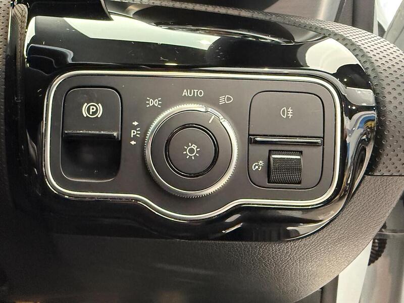 Mercedes-Benz A Class 1.3 A200 AMG Line (Premium 2) Euro 6 (s/s) 4dr - U6225