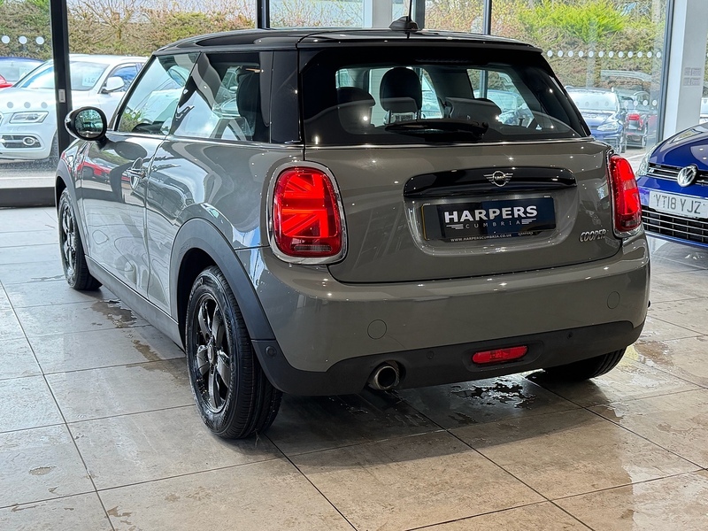 MINI Hatch Cooper Hatchback 1.5 Automatic Petrol - U6235