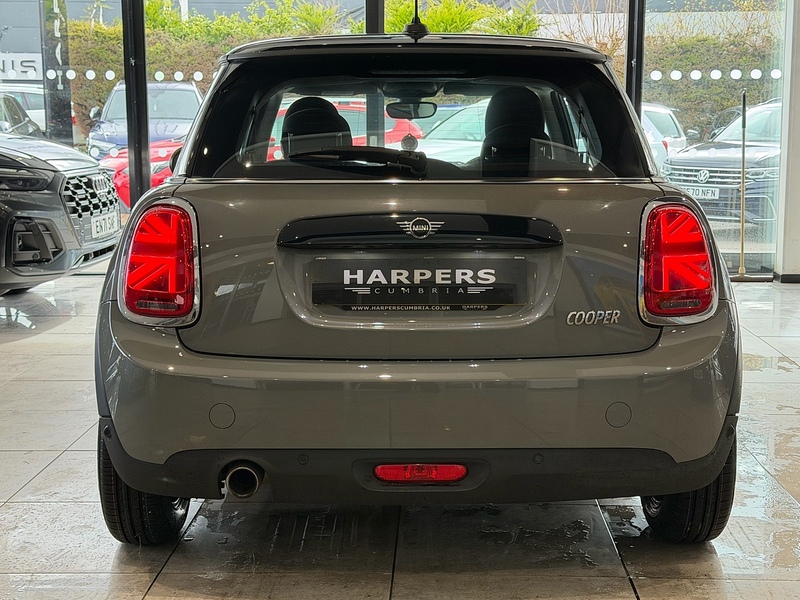 MINI Hatch Cooper Hatchback 1.5 Automatic Petrol - U6235