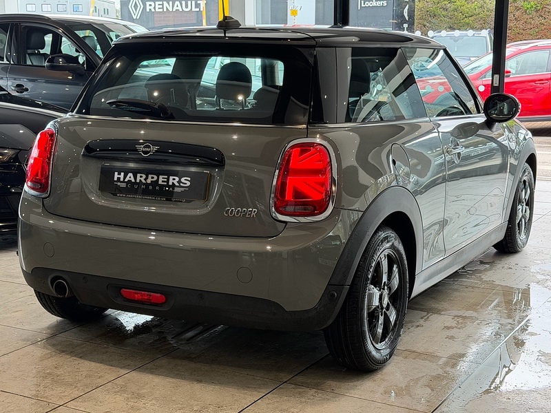 MINI Hatch Cooper Hatchback 1.5 Automatic Petrol - U6235